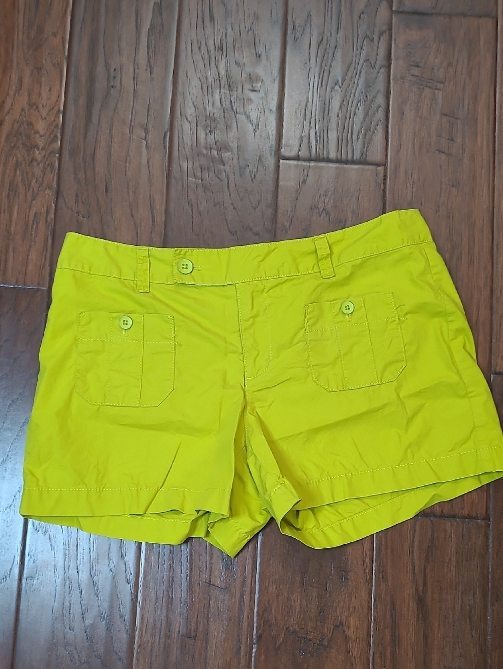Ann Taylor LOFT Chartreuse Shorts size 6